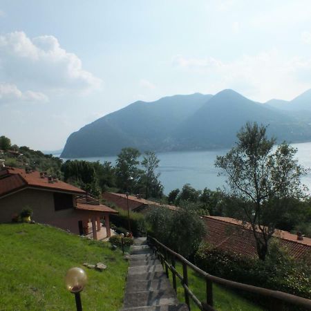 App. Monte Isola Vista Panoramica Villa Kültér fotó